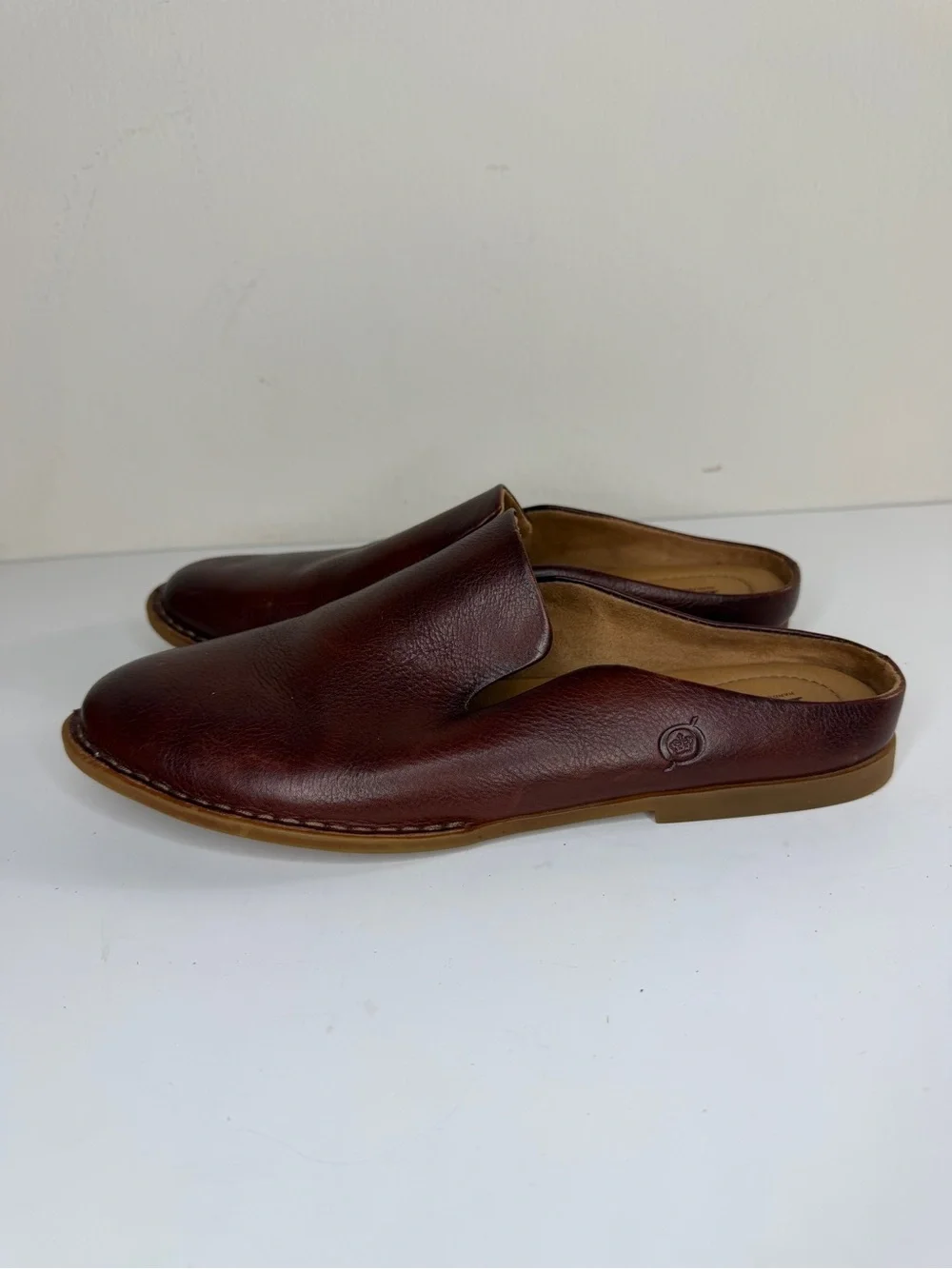 born handcrafted footwear Shoes Slides Clogs Mules Women Size 7.5M Burgundy